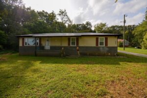 Front View of 8905 W Simpson Rd, Knoxville, TN 37920