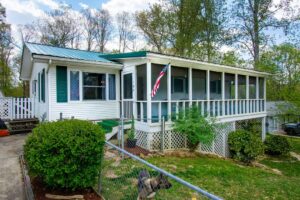 Front View of 177 Forest Hills Drive Harriman, TN, 37748