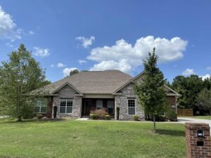 Front View of 1140 Linford Cir, Alcoa, TN 37701