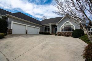 Front View of 152 Walosi Way Loudon, TN, 37774